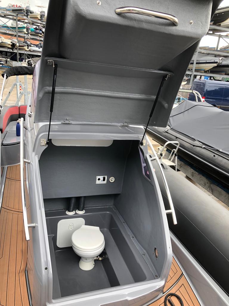 GRAND G850 RIB cabin with electric flush toilet
