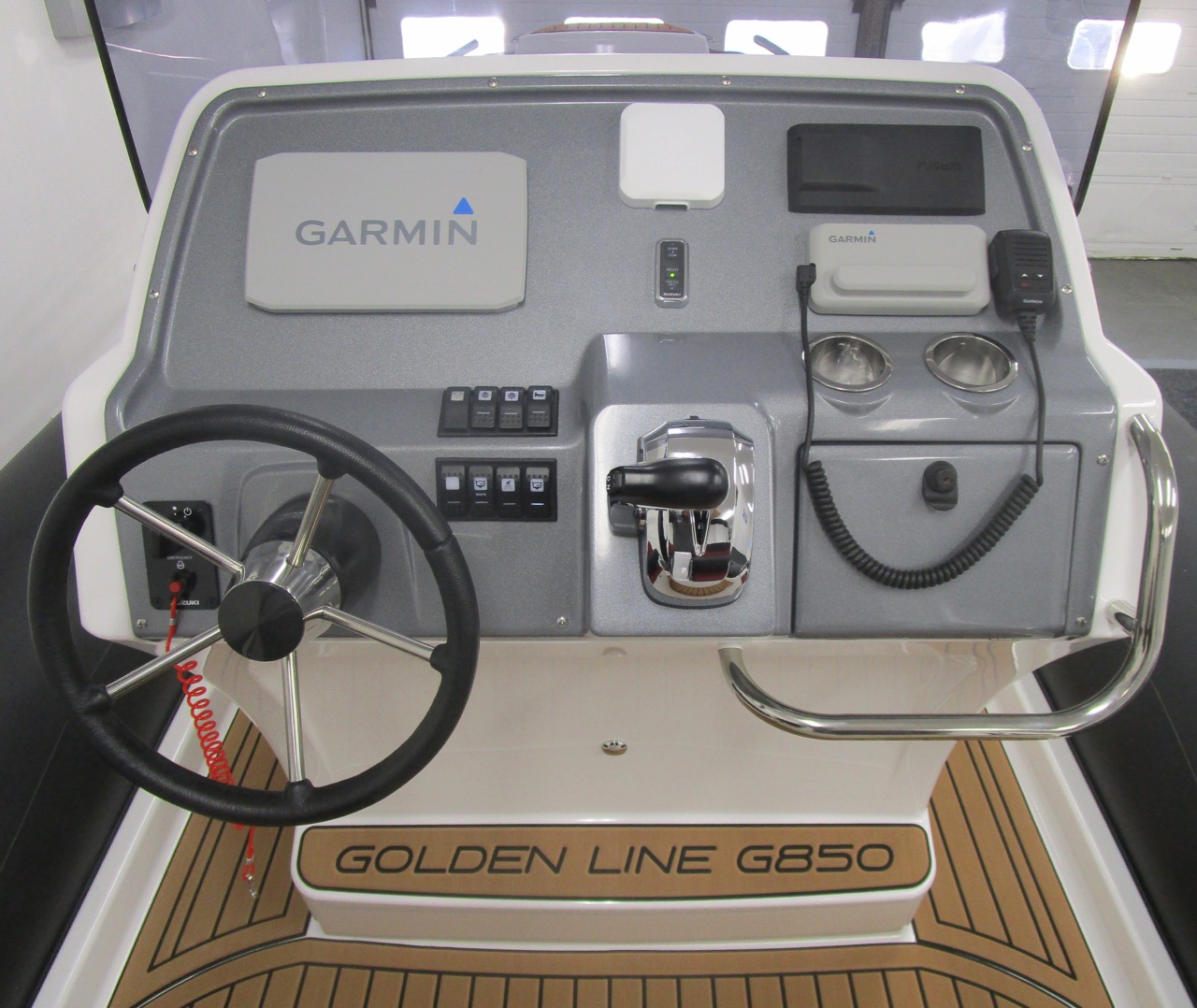 GRAND G850 RIB console instrument covers on