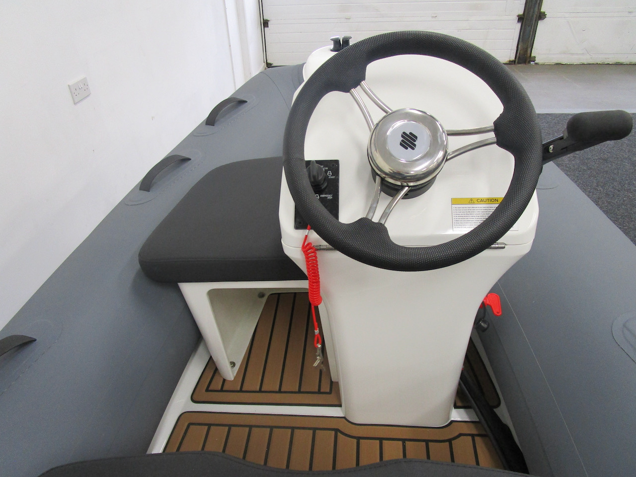 GRAND S330 RIB tender helm position and side seat