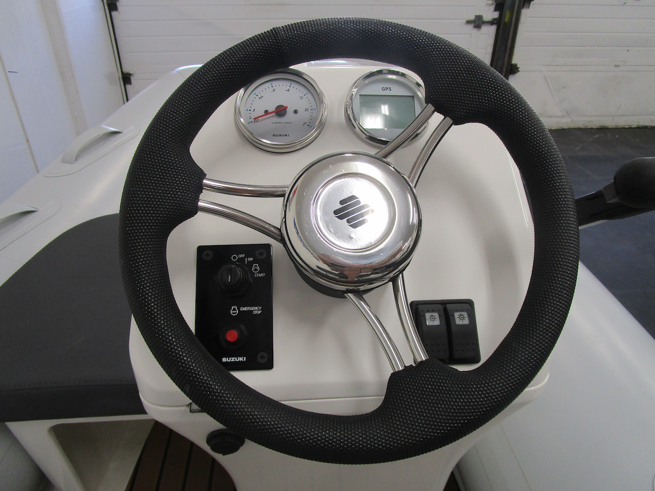 GRAND S330 RIB tender console gauges/switches